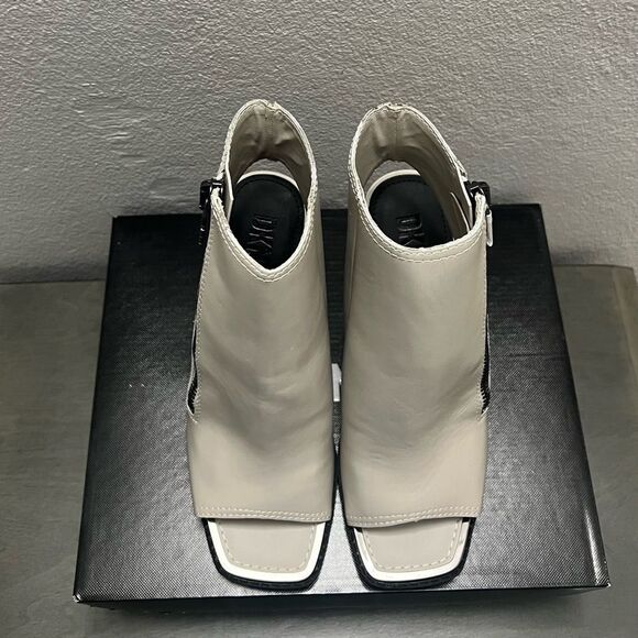 NEW DKNY Malia Square Toe Slingback Shooties Women Sz 9 Ivory Leather Block Heel - Picture 6 of 13